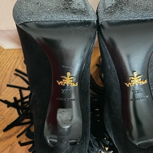 Prada Camoscio Nero heels - Picture 7 of 9